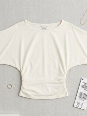 ​Abercrombie & Fitch Women's Ruched Dolman Top – NWT